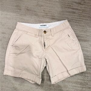 🤎Old Navy beige short pants women🤎